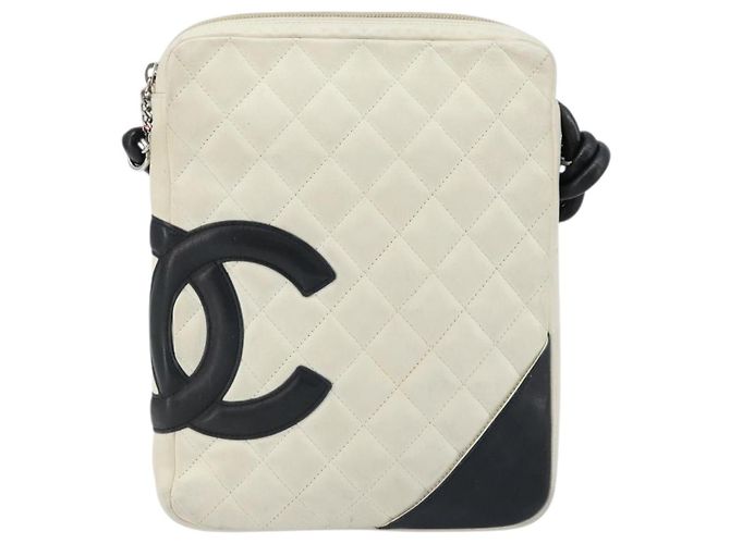 CHANEL Sac à épaule Cambon en cuir d'agneau blanc et noir CC Auth 172750 - vue 13