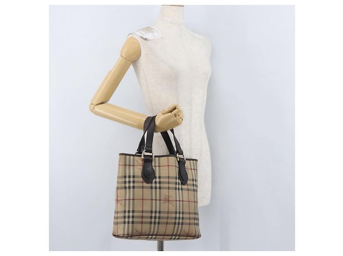Borsa a mano in PVC beige e oro con motivo Nova Check di BURBERRY Auth 172725 D'oro - vista 22