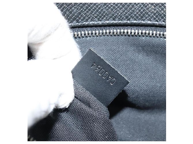 LOUIS VUITTON Taiga Karga Clutch Bag Ardoise M30812 LV Auth ka2832 Grigio - vista 12