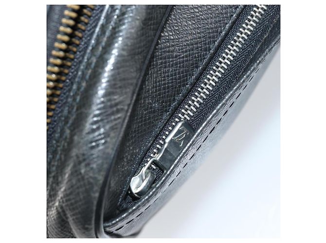 LOUIS VUITTON Taiga Karga Clutch Bag Ardoise M30812 LV Auth ka2832 Grigio - vista 18