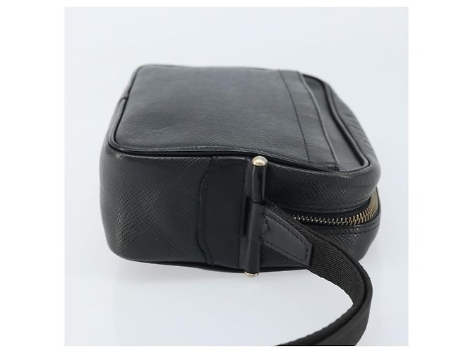 LOUIS VUITTON Taiga Karga Clutch Bag Ardoise M30812 LV Auth ka2832 Grigio - vista 3