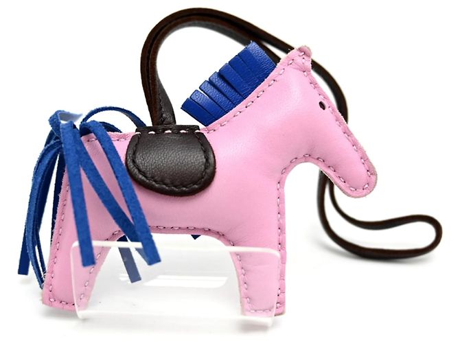 Charm per borsa Hermès Rodeo PM Z Rosa - vista 2