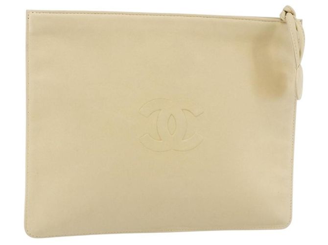 Clutch de cuero vintage con logo CC de Chanel beige - vista 19