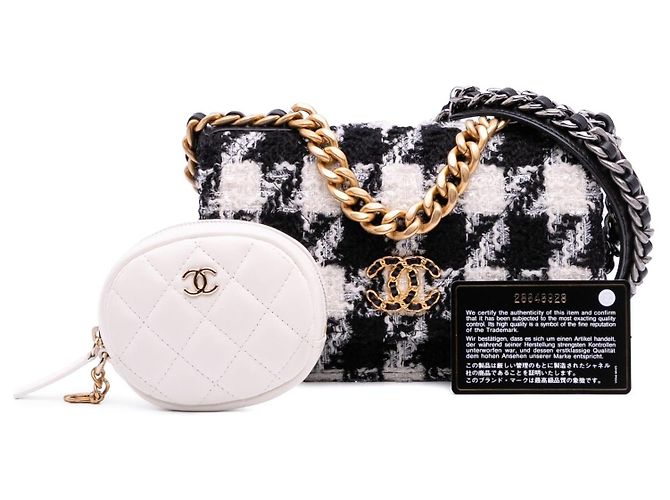 Borsa a tracolla in tweed di Chanel con portamonete Nero Bianco - vista 6