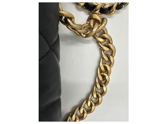 Chanel 19 Maxi Flap Borsa a spalla nera in pelle di agnello Nero - vista 10