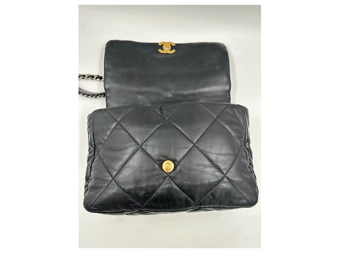 Chanel 19 Maxi Flap Borsa a spalla nera in pelle di agnello Nero - vista 11