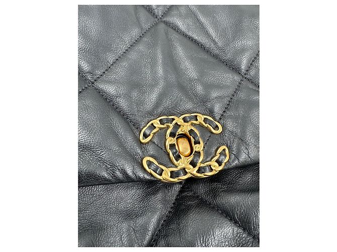 Chanel 19 Maxi Flap Borsa a spalla nera in pelle di agnello Nero - vista 14
