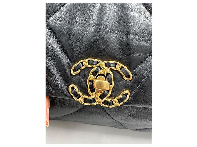 Chanel 19 Maxi Flap Borsa a spalla nera in pelle di agnello Nero - vista 3