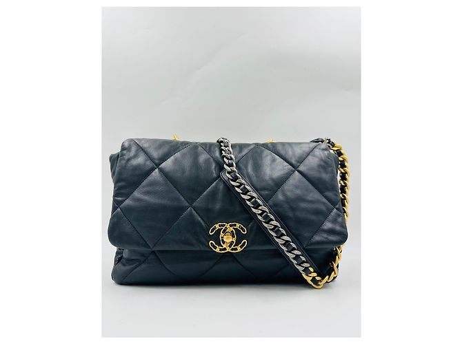 Chanel 19 Maxi Flap Borsa a spalla nera in pelle di agnello Nero - vista 8
