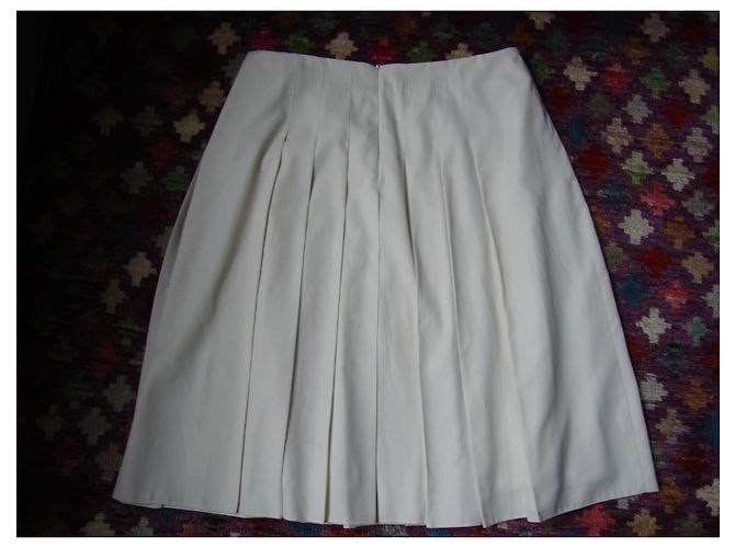 falda blanca plisada inconnue con botones dorados Talla 44 Blanco - vista 7