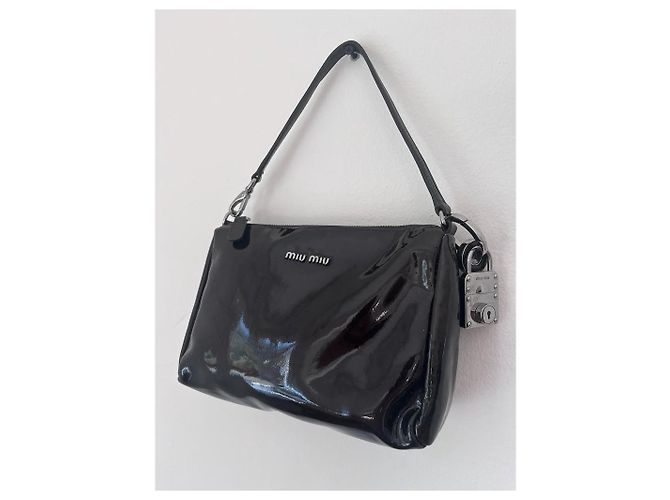 Borsa a tracolla Miu Miu in pelle verniciata grigia Grigio antracite - vista 2