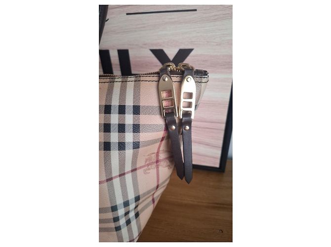 Borsa tote Burberry Check in pelle beige Marrone Nero Bianco Rosso - vista 3