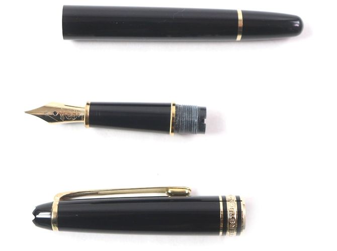 Pluma Montblanc Meisterstück 14K Negro - vista 3