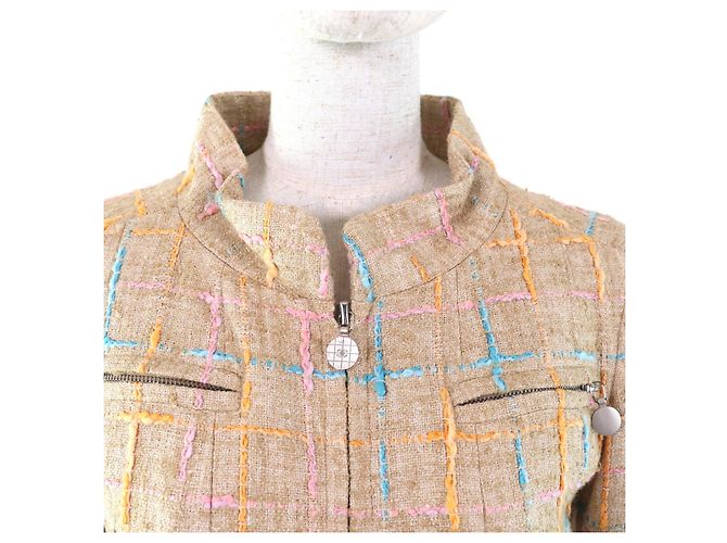 Timeless Abrigo de Viscosa (rayón) con Botones COCO de Chanel Beige - vista 4