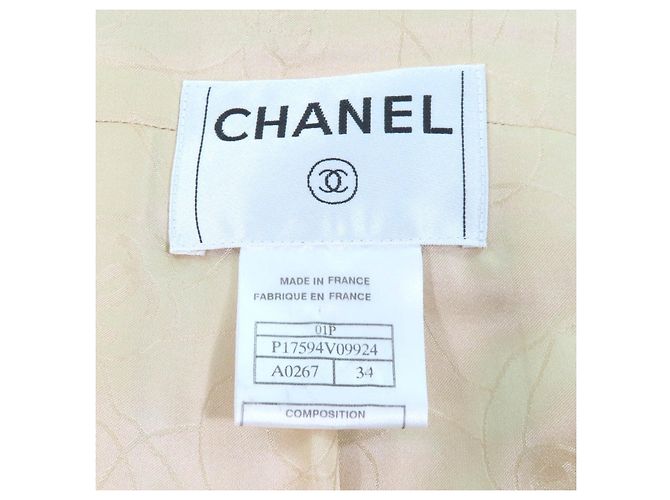 Timeless Abrigo de Viscosa (rayón) con Botones COCO de Chanel Beige - vista 8