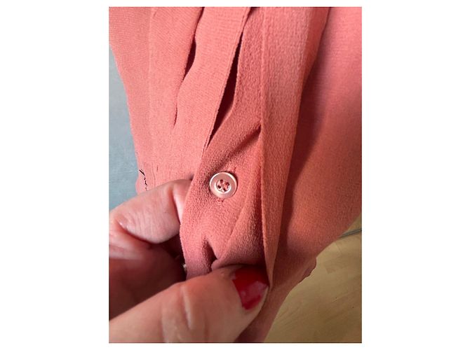 Camicia senza maniche in seta corallo di Christian Dior con ape ricamata - vista 5