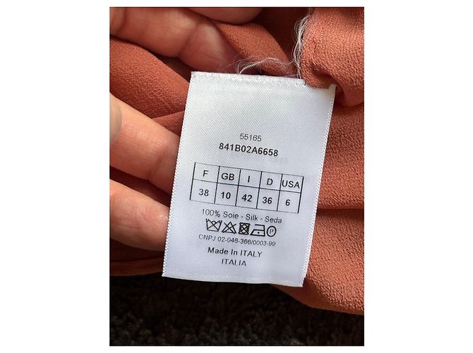 Camicia senza maniche in seta corallo di Christian Dior con ape ricamata - vista 8