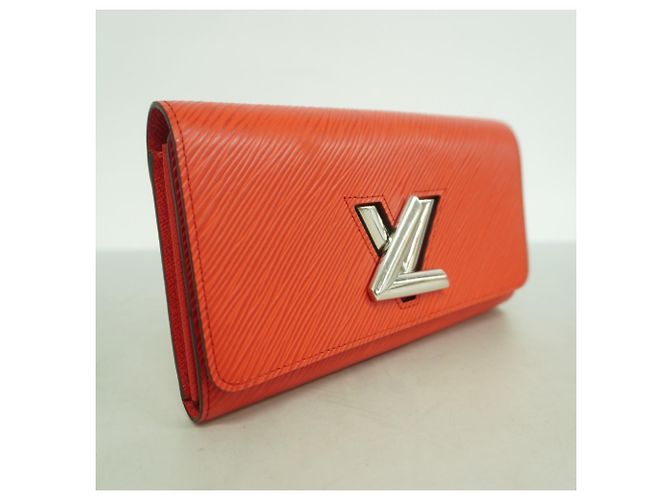 Cartera Larga Twist de Cuero Epi Louis Vuitton Roja - vista 2