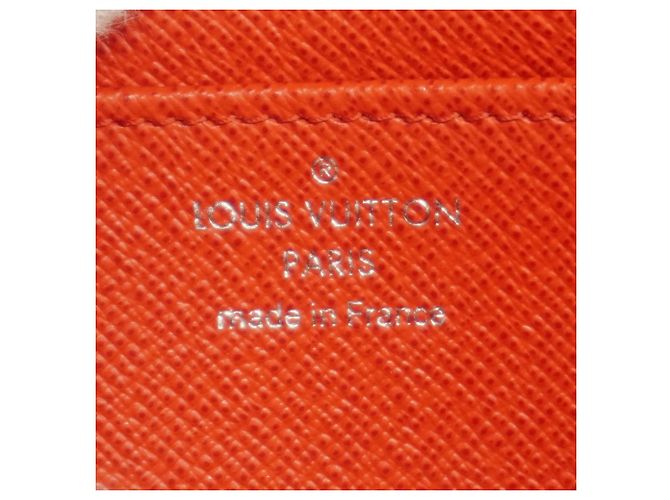 Cartera Larga Twist de Cuero Epi Louis Vuitton Roja - vista 4