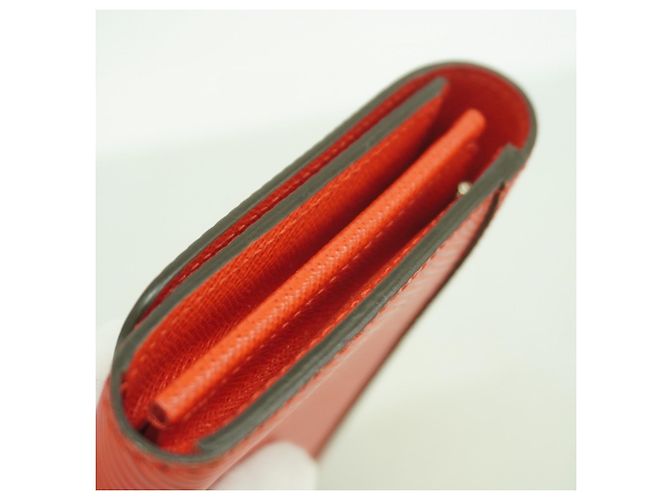 Cartera Larga Twist de Cuero Epi Louis Vuitton Roja - vista 6