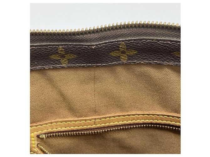 Borsa Tote Cabas Mezzo Monogram di Louis Vuitton Marrone - vista 11