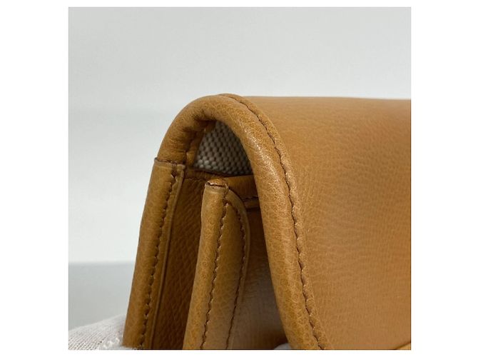 Bolso Clutch Jige PM de Hermès en Cuero Ardennes Dorado - vista 7
