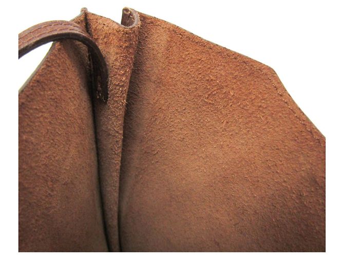 Borsa a spalla in pelle box calf marrone Onimaitou di Hermès - vista 13