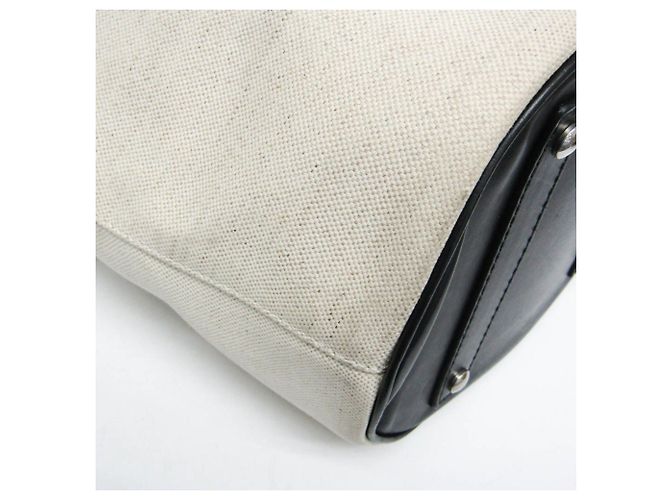 Bolso grande tipo bucket Burberry Negro Beige - vista 5