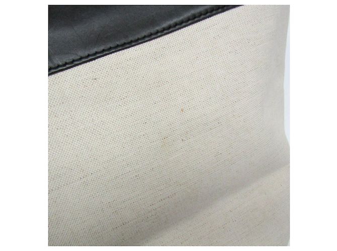 Bolso grande tipo bucket Burberry Negro Beige - vista 9