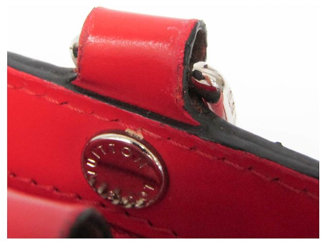 Borsa Louis Vuitton Epi Blair MM in Rosso Coquelicot - vista 12