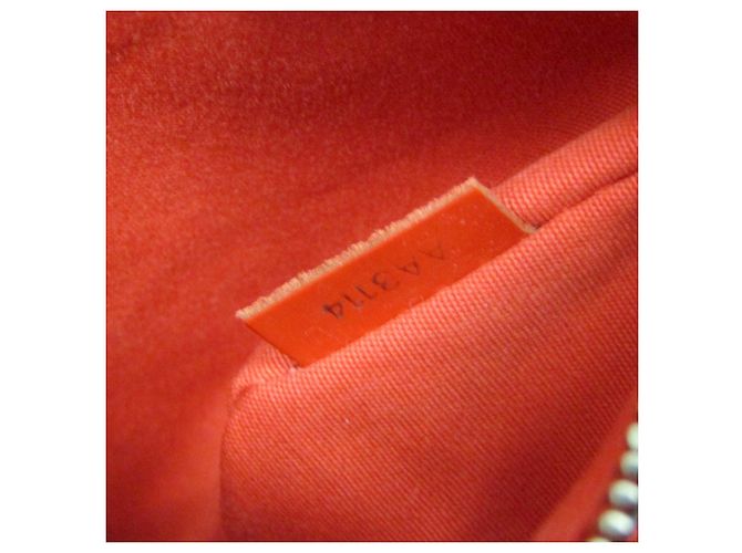 Borsa Louis Vuitton Epi Blair MM in Rosso Coquelicot - vista 20