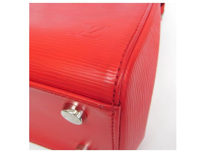 Borsa Louis Vuitton Epi Blair MM in Rosso Coquelicot - vista 4
