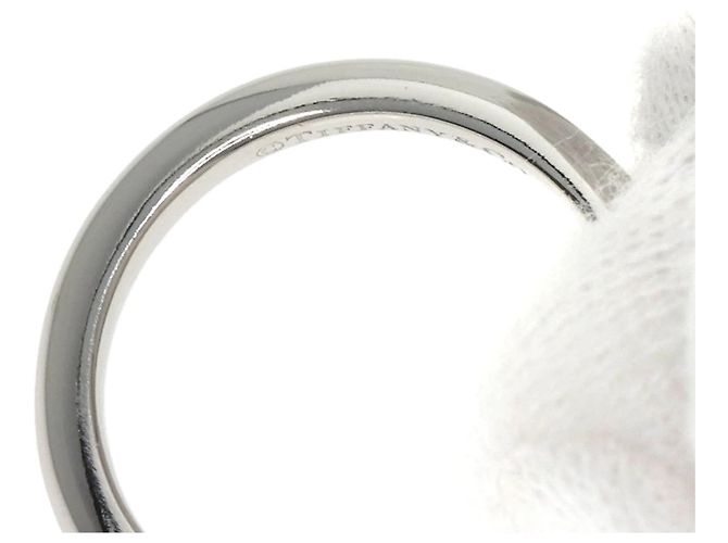 Tiffany & Co. Solitär-Diamantring aus Platin - Ansicht 9
