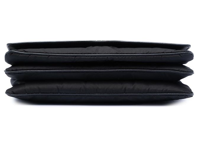 Borsa a tracolla Prada in Saffiano Lux nero e tessuto con catena - vista 3
