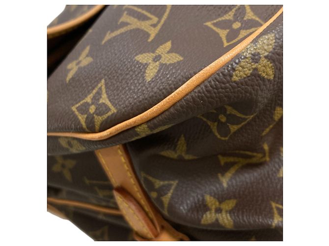 Borsa a Spalla Saumur 35 Louis Vuitton Marrone Monogramma - vista 25