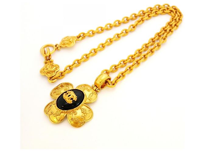 Collana con motivo floreale Chanel Coco Mark Nero D'oro - vista 3