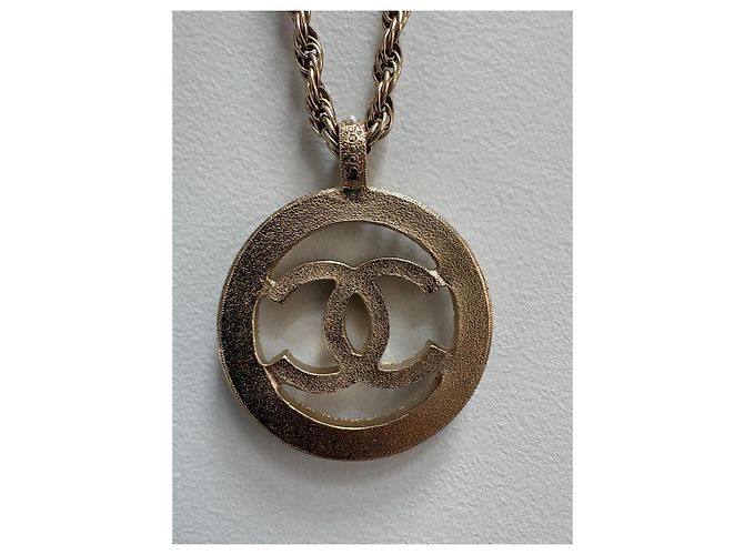Coco Crush Collana Chanel oro metallo perle D'oro - vista 3