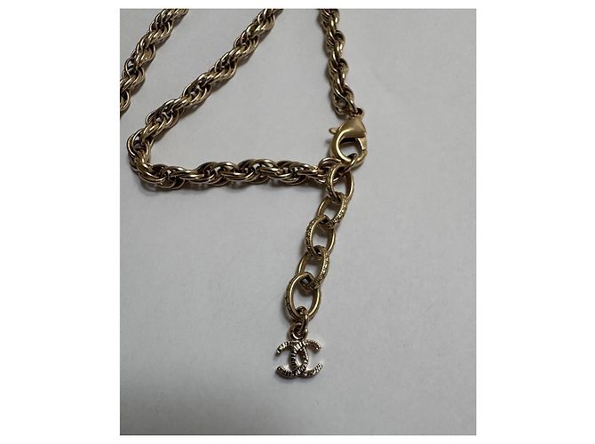 Coco Crush Collana Chanel oro metallo perle D'oro - vista 5