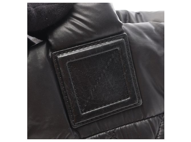 Borsa Tote Piccola Chanel Coco Cocoon Nero Bordò - vista 11