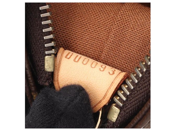 Borsa Tote Cabas Mezzo Louis Vuitton Marrone - vista 5