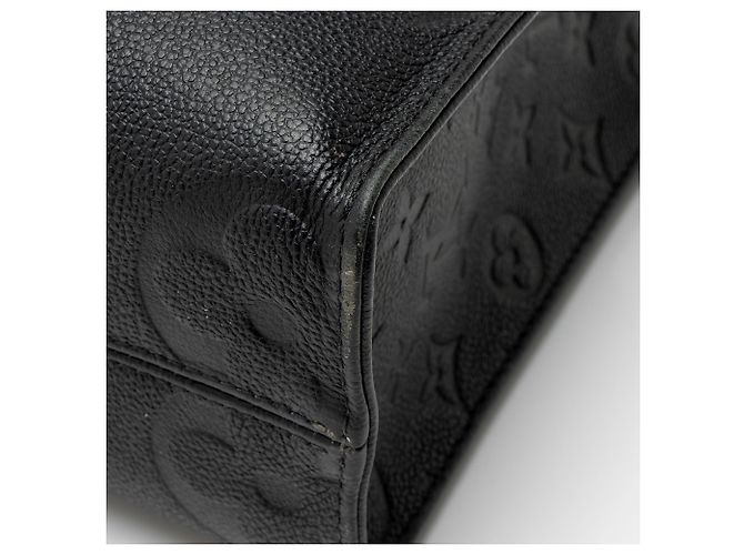 Sac Onthego PM en cuir Empreinte Monogram géant Louis Vuitton Noir - vue 10