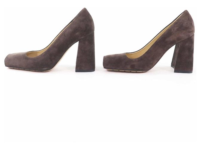 Décolleté in Suede TOWER di Bottega Veneta Marrone Bronzo - vista 4