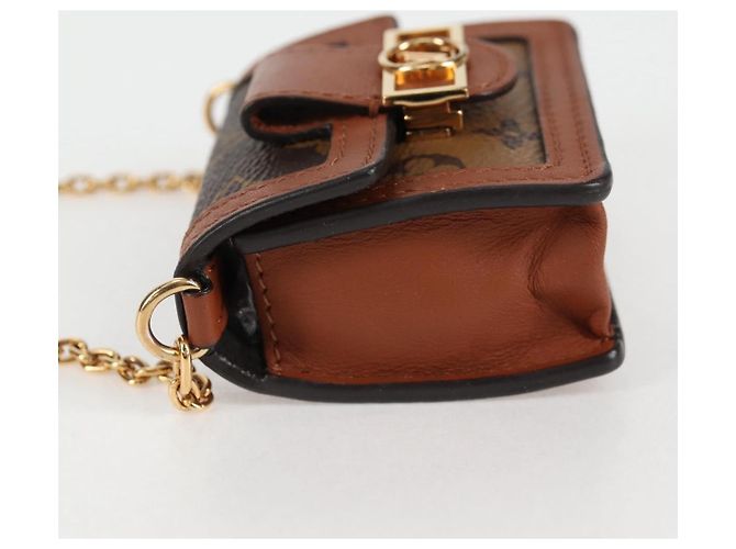 Louis Vuitton Dauphine Reverse Monogram Canvas Mini Marrone - vista 4
