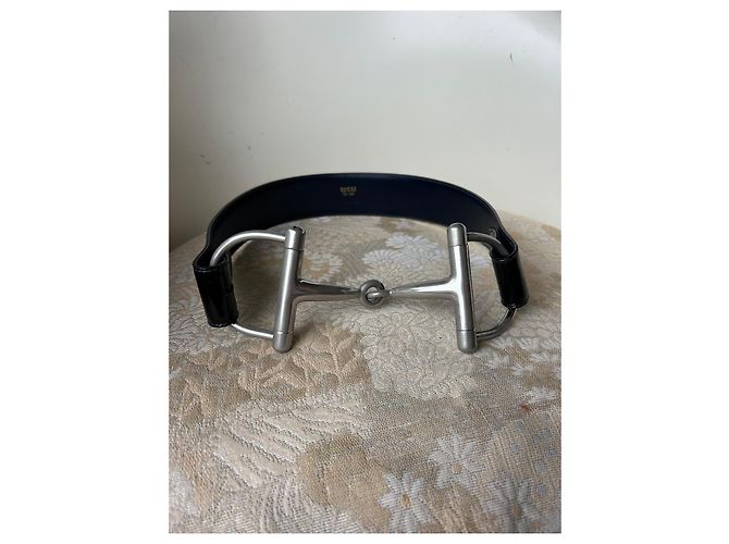 Gucci Horsebit Gürtel aus schwarzem Lackleder - Ansicht 2