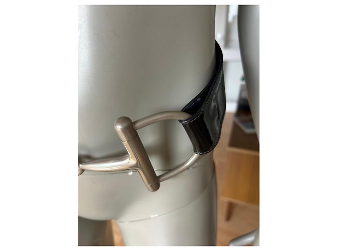 Gucci Horsebit Gürtel aus schwarzem Lackleder - Ansicht 4