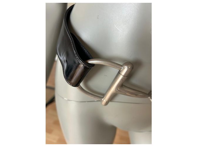 Gucci Horsebit Gürtel aus schwarzem Lackleder - Ansicht 5