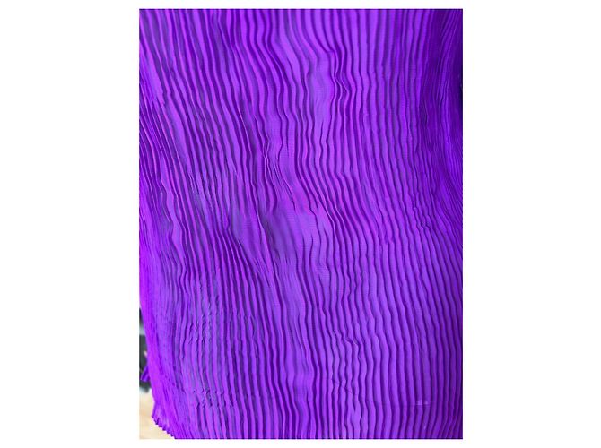 Top sem mangas Issey Miyake em malha plissada roxo - vista 12