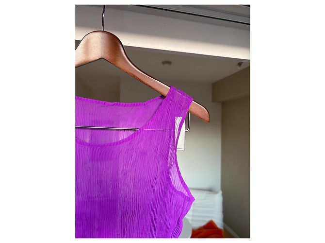 Top sem mangas Issey Miyake em malha plissada roxo - vista 4