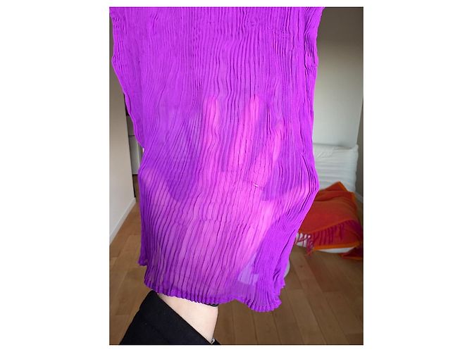 Top sem mangas Issey Miyake em malha plissada roxo - vista 8
