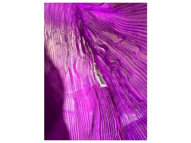 Top sem mangas Issey Miyake em malha plissada roxo - vista 9
